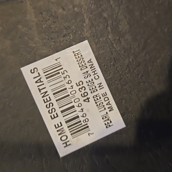 New I. Godinger & Co. Set of 4 Pearl Luster Beige Dessert Plates - Picture 7 of 7